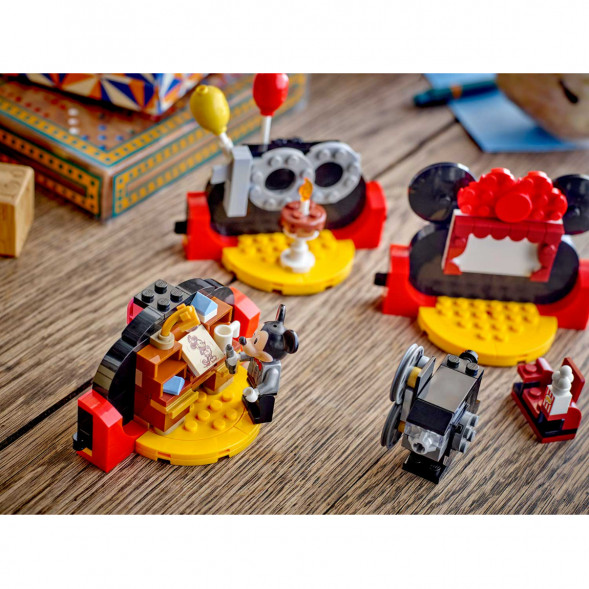 Конструктор LEGO Disney 40600 Празднование 100-летия Дисней в Мурманске