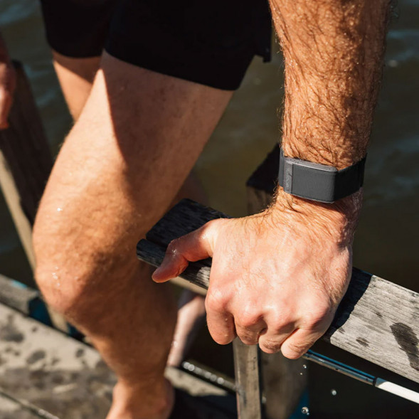 Ремешок для фитнес - браслета Whoop 4.0 HydroKnit Band (Storm Grey) в Мурманске