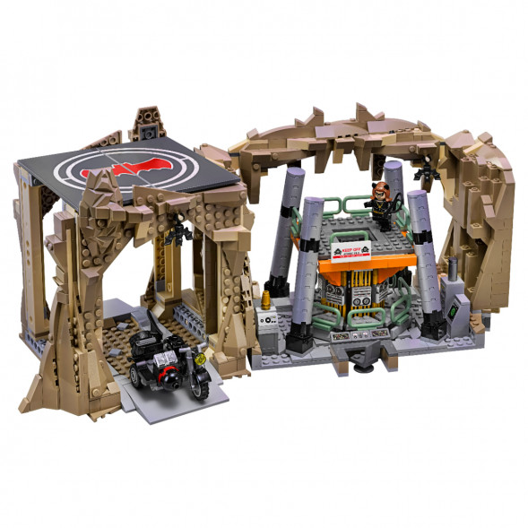 Конструктор LEGO Коллекционные наборы 76052 Логово Бэтмена в Мурманске