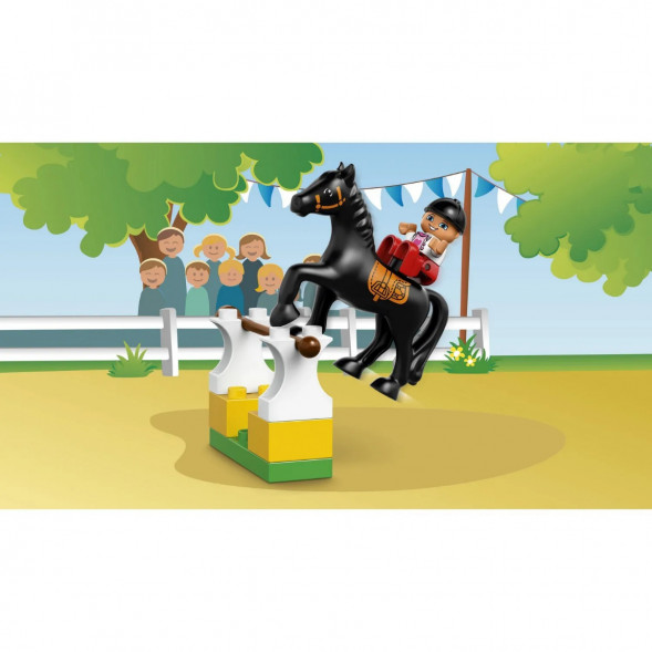 Конструктор LEGO DUPLO Town 10807 Трейлер для лошадок в Мурманске