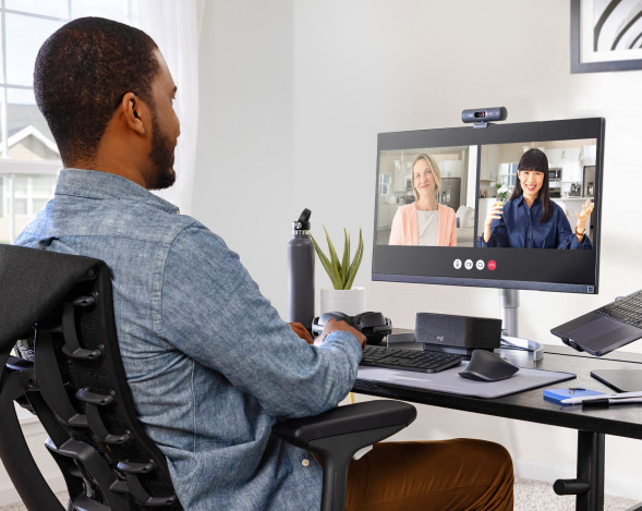 Веб-камера Logitech Brio 500, чёрный в Мурманске