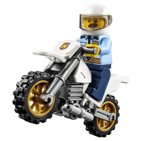 Конструктор LEGO City Police 60137 Побег на буксировщике в Мурманске