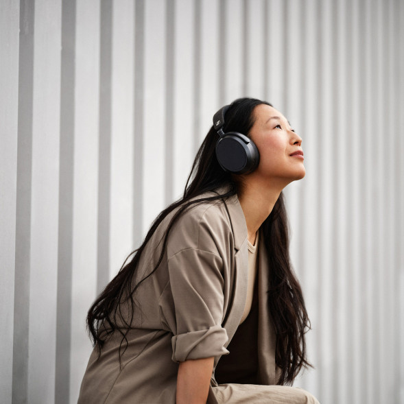 Беспроводные наушники Sennheiser Momentum 4 Wireless, Graphite в Мурманске