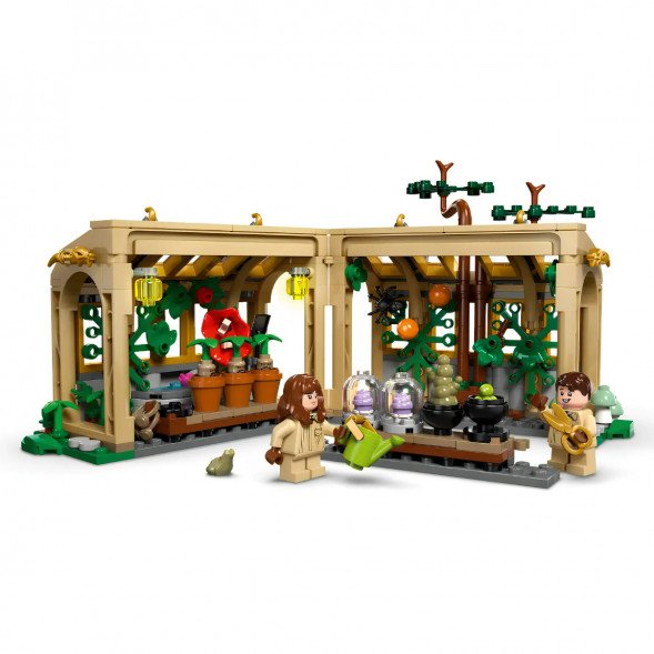 Конструктор LEGO Harry Potter 76445 Замок Хогвартс: Урок травологии в Мурманске