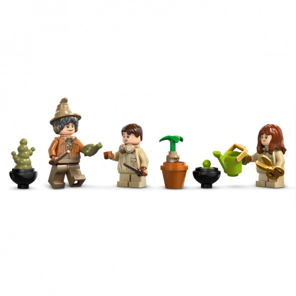 Конструктор LEGO Harry Potter 76445 Замок Хогвартс: Урок травологии в Мурманске