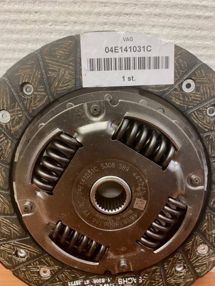 Ведомый диск сцепления VAG 04E141031C в Мурманске